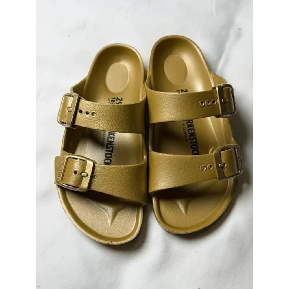 Sandals gold Birkenstock size 29 EU girls